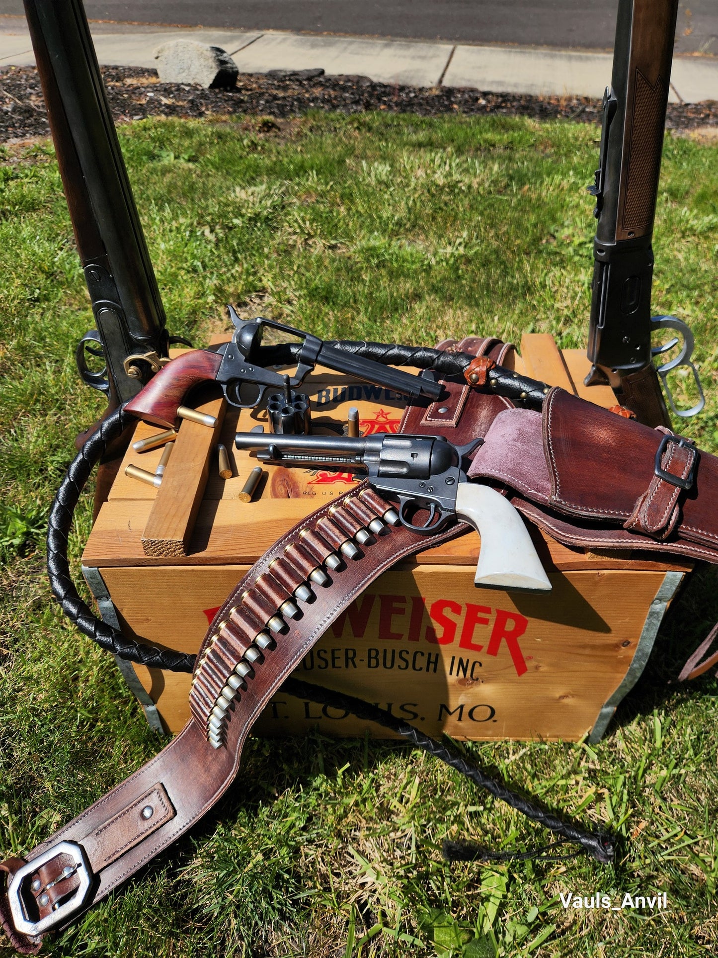Cattleman Revolver Resin Replica - RDR2 Cosplay Prop - Spinning and Removable Cylinder