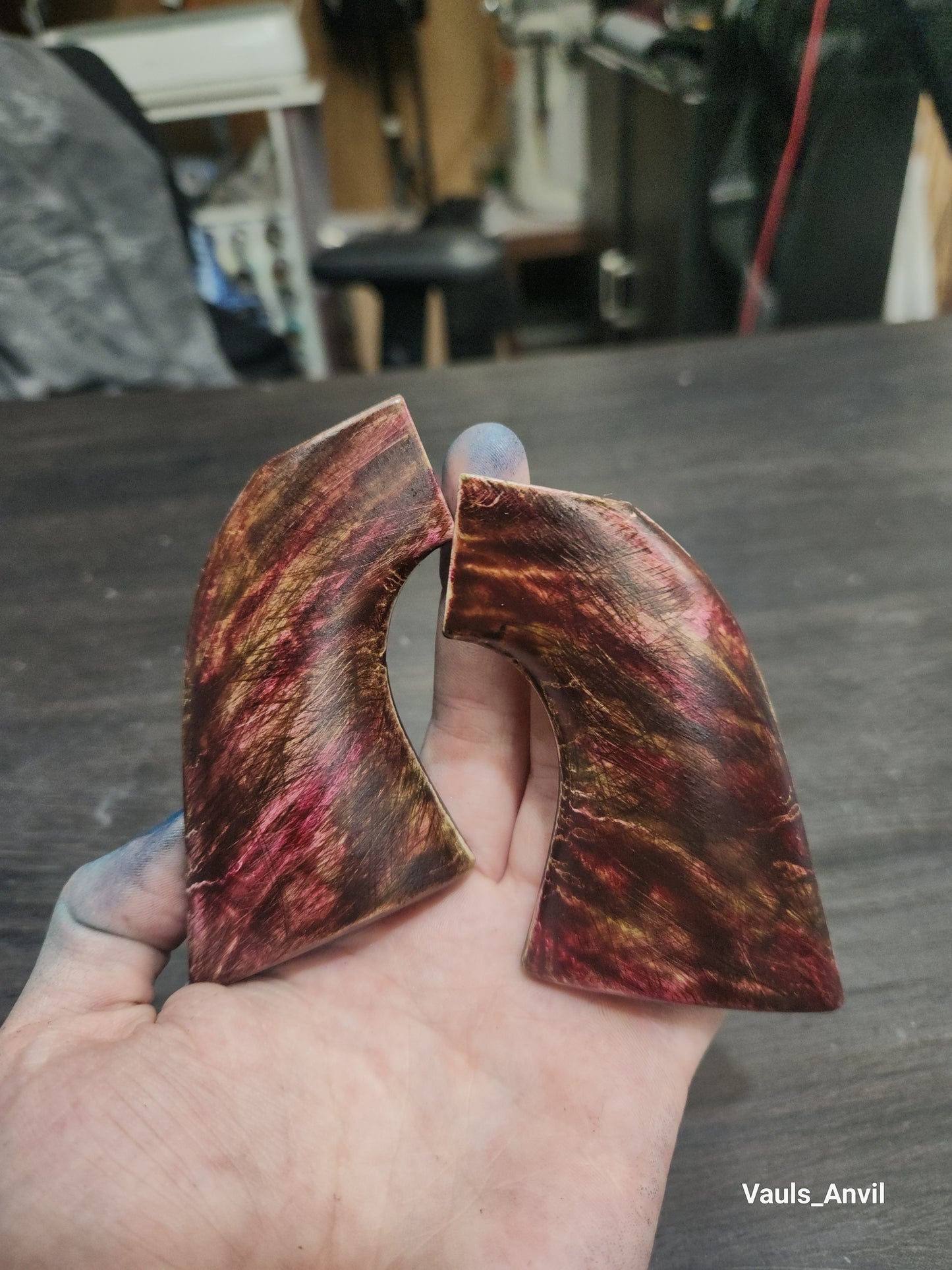 Cattleman Revolver Resin Replica - RDR2 Cosplay Prop - Spinning and Removable Cylinder