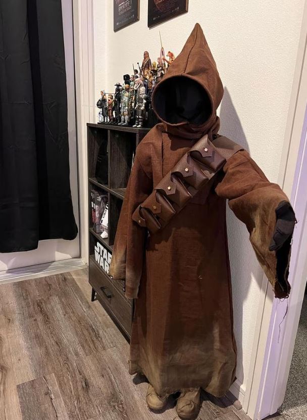 Star Wars Jawa Costume - Original Trilogy Light Up Eyes and Leather Bandolier - Vauls Anvil